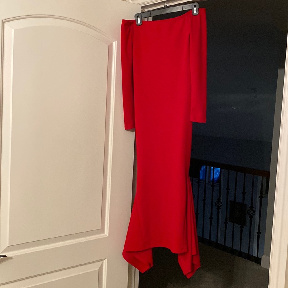 Off shoulder stretchy midi dress red